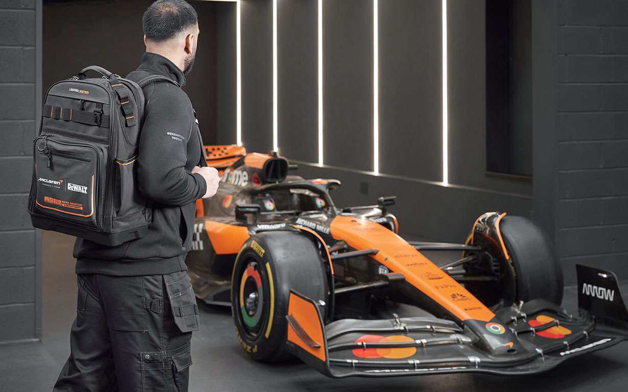 McLaren F1×Hilton コラボリュック