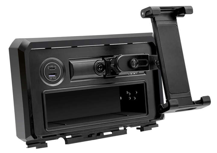 ジムニーの純正オーディオパネルと交換すればスマホやタブレット